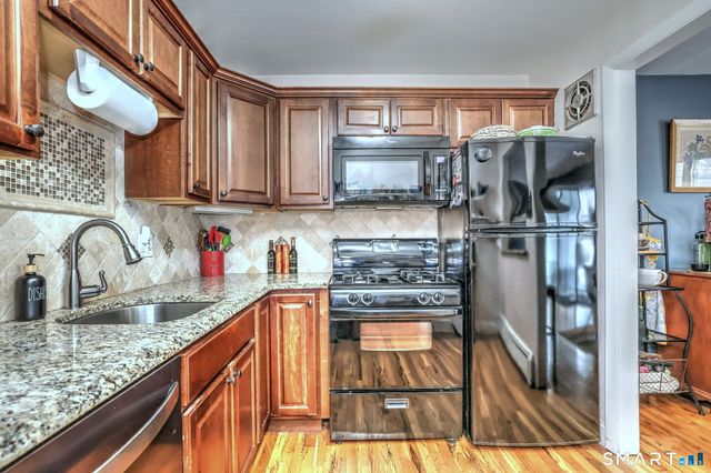 135 Florence Road 1A, Branford, CT 06405