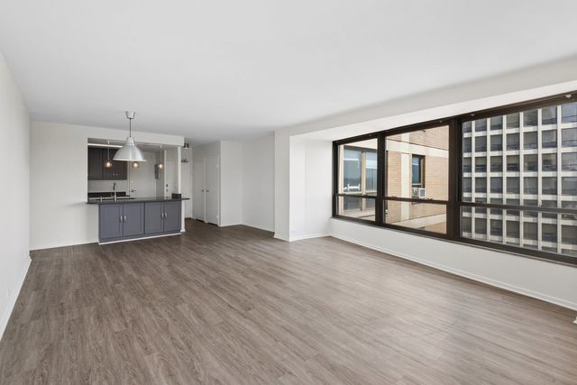 5050 S EAST END Avenue 8D, Chicago, IL 60615