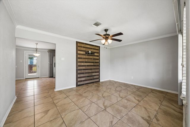 2716 N Harris Avenue, Pasadena, TX 77506