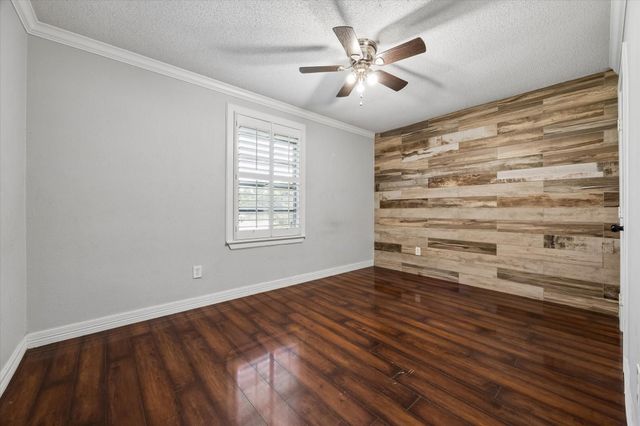 2716 N Harris Avenue, Pasadena, TX 77506