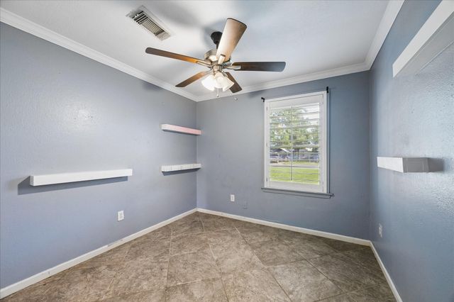 2716 N Harris Avenue, Pasadena, TX 77506