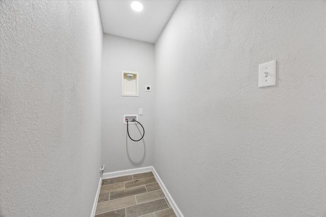 2716 N Harris Avenue, Pasadena, TX 77506