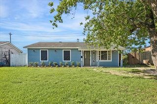 2716 N Harris Avenue, Pasadena, TX 77506
