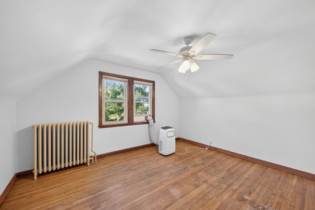404 1st Avenue S, South Saint Paul, MN 55075