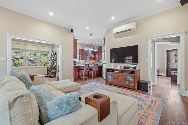 24 Jackson Road, Mahopac, NY 10541