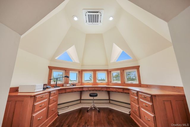 24 Jackson Road, Mahopac, NY 10541