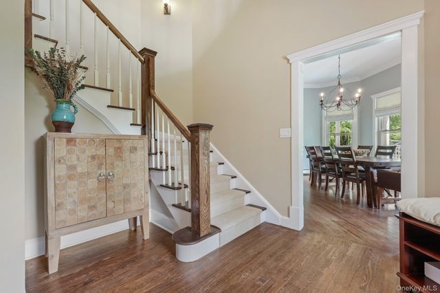 24 Jackson Road, Mahopac, NY 10541