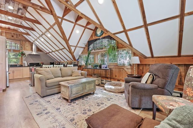 24 Jackson Road, Mahopac, NY 10541