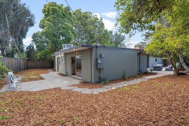 3925 Nelson Drive, Palo Alto, CA 94306