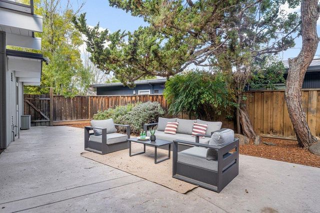 3925 Nelson Drive, Palo Alto, CA 94306