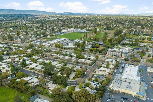 3925 Nelson Drive, Palo Alto, CA 94306