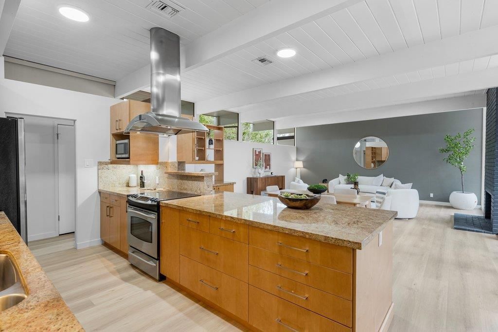 Image 20 of property listing at 3925 Nelson Drive, Palo Alto, CA 94306