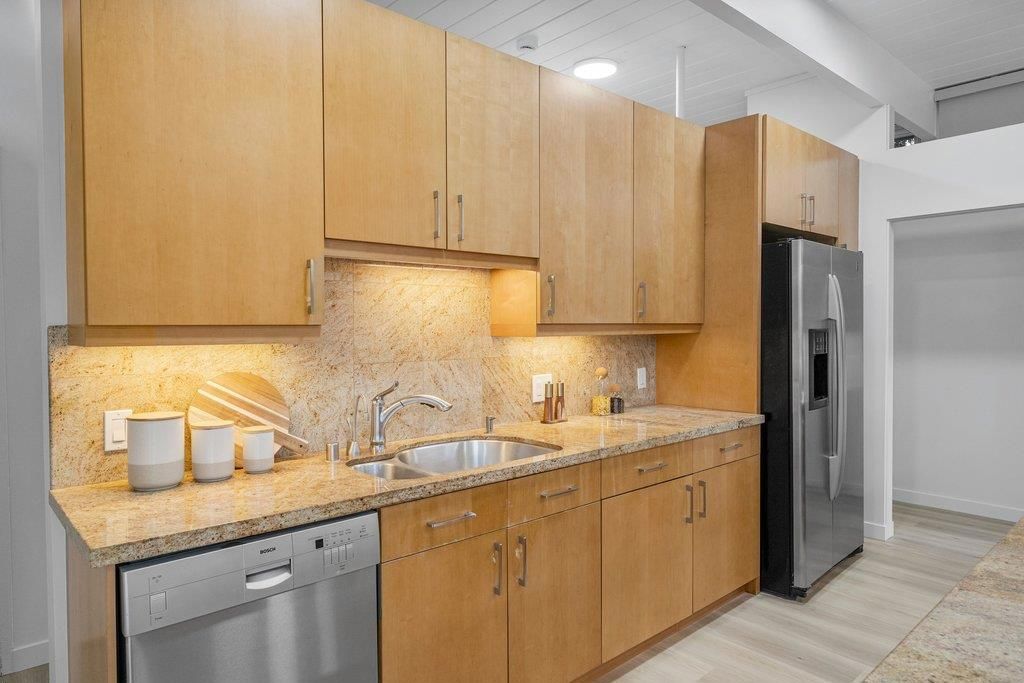 Image 22 of property listing at 3925 Nelson Drive, Palo Alto, CA 94306