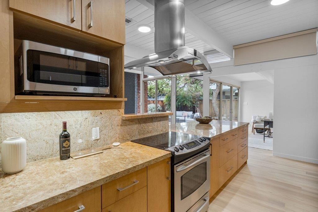 Image 23 of property listing at 3925 Nelson Drive, Palo Alto, CA 94306