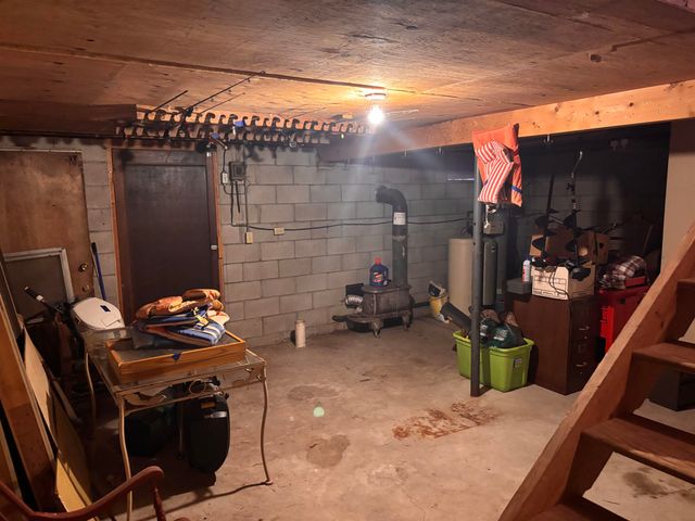 8661 Deadstream Road, Honor, MI 49640