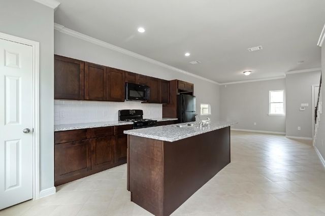 1043 Marcolin, Houston, TX 77088