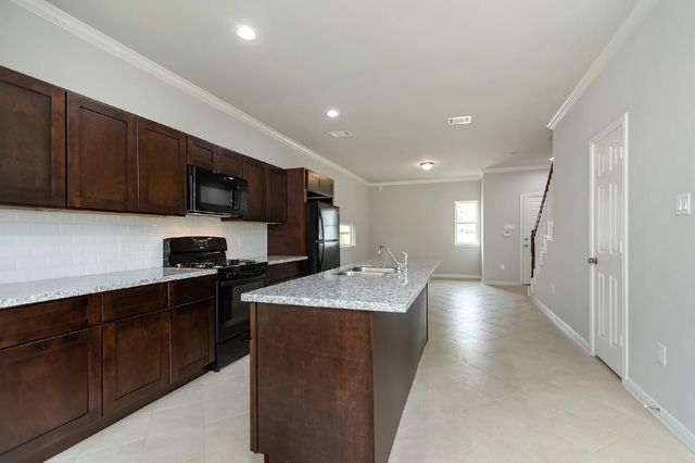 1043 Marcolin, Houston, TX 77088