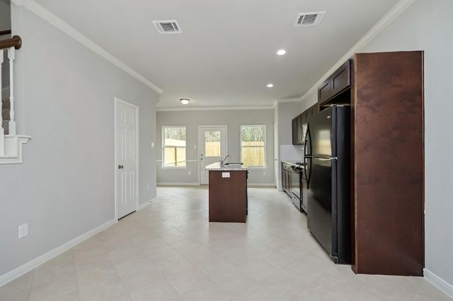 1043 Marcolin, Houston, TX 77088