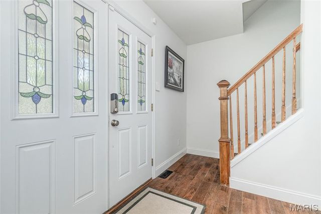 12204 Robyn Road, St Louis, MO 63127