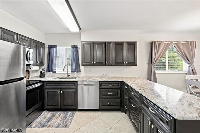 8135 Country RD 103, Fort Myers, FL 33919