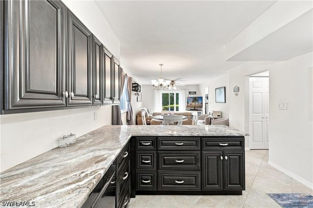 8135 Country RD 103, Fort Myers, FL 33919