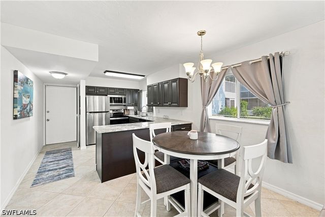 8135 Country RD 103, Fort Myers, FL 33919