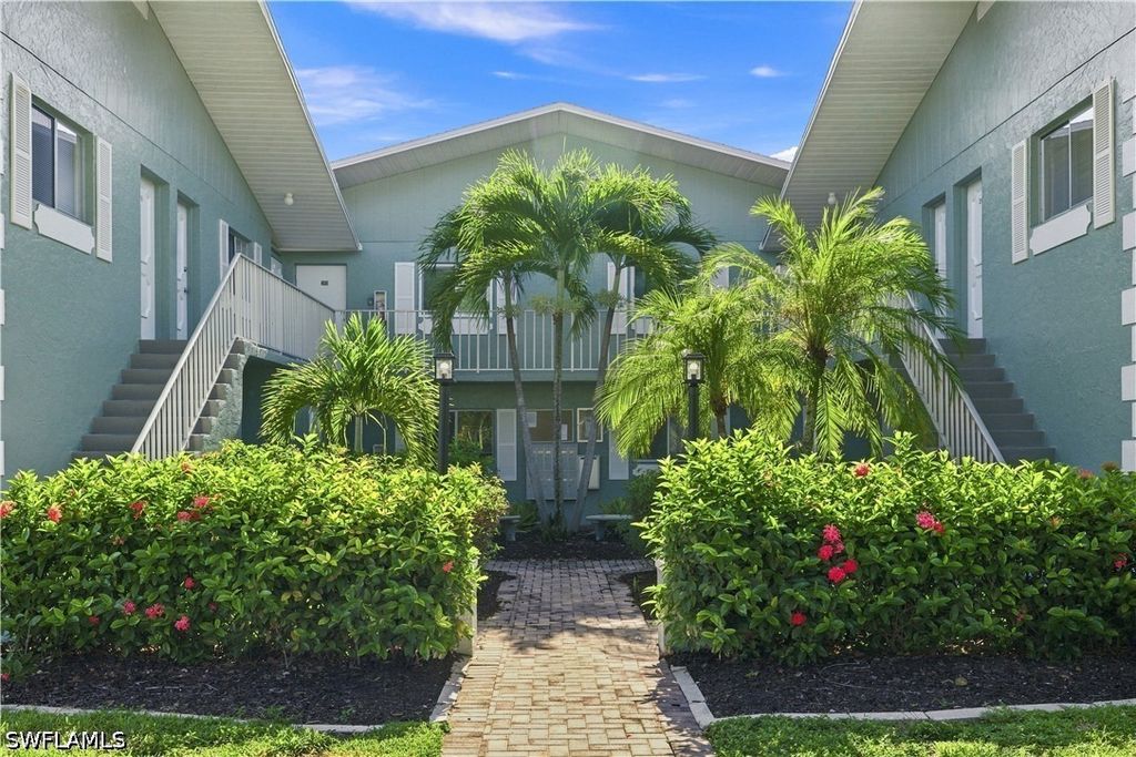 8135 Country RD 103, Fort Myers, FL 33919