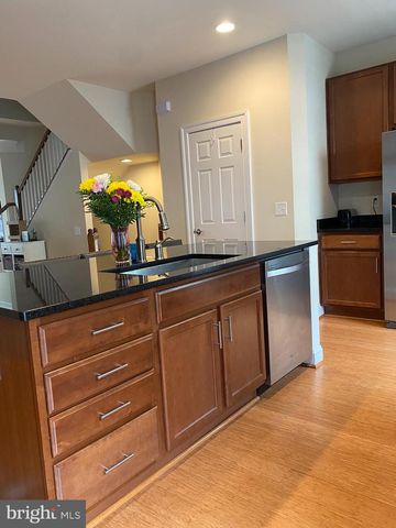 9532 CANONBURY SQ, Fairfax, VA 22031