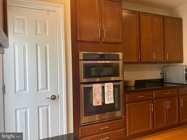 9532 CANONBURY SQ, Fairfax, VA 22031