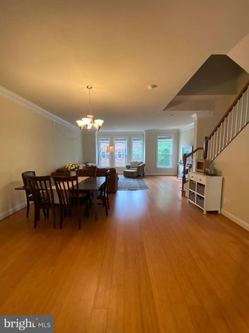 9532 CANONBURY SQ, Fairfax, VA 22031