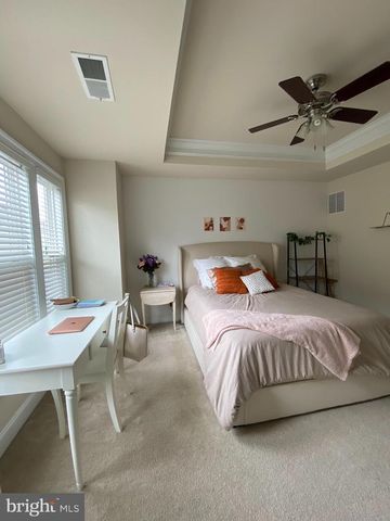 9532 CANONBURY SQ, Fairfax, VA 22031