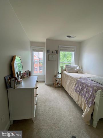 9532 CANONBURY SQ, Fairfax, VA 22031