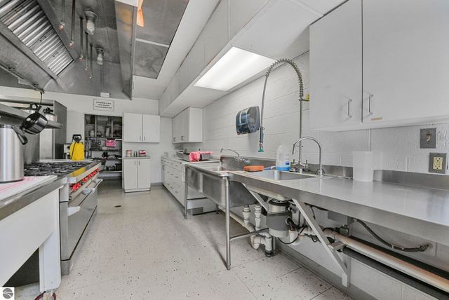 1200 Ramsdell Road, Traverse City, MI 49684