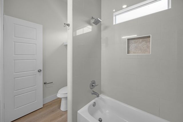 5511 Black Pine Circle, Granbury, TX 76048