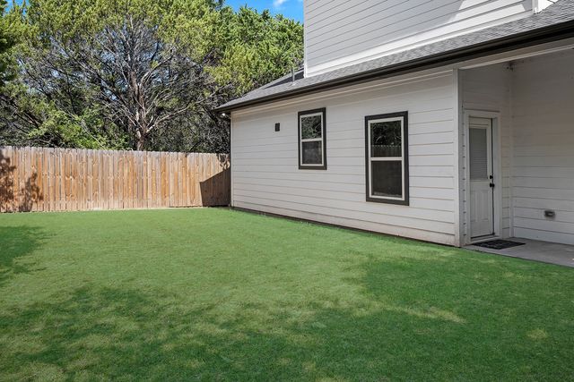 5511 Black Pine Circle, Granbury, TX 76048