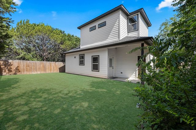 5511 Black Pine Circle, Granbury, TX 76048