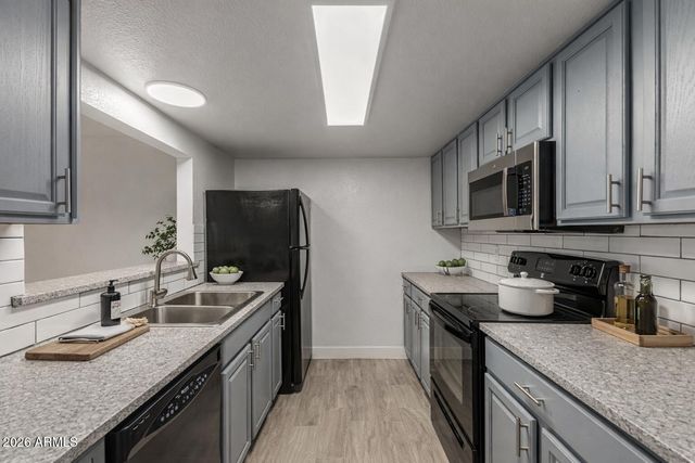 240 S OLD LITCHFIELD Road 122, Litchfield Park, AZ 85340