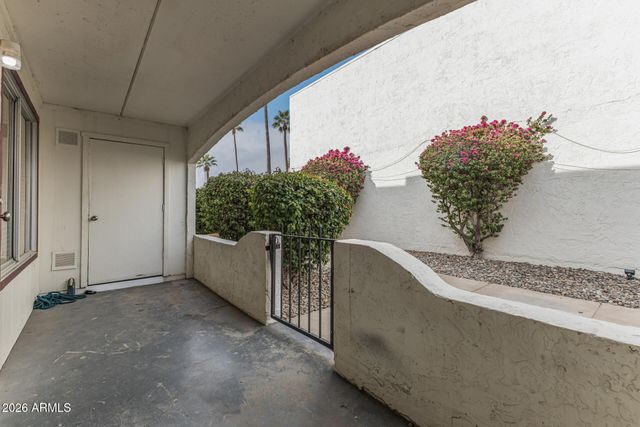 240 S OLD LITCHFIELD Road 122, Litchfield Park, AZ 85340