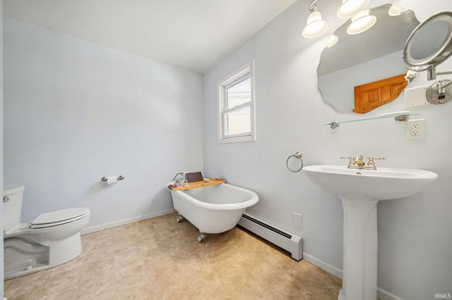 128 Goshen Avenue, Elkhart, IN 46516
