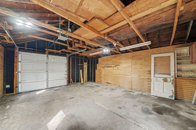 128 Goshen Avenue, Elkhart, IN 46516