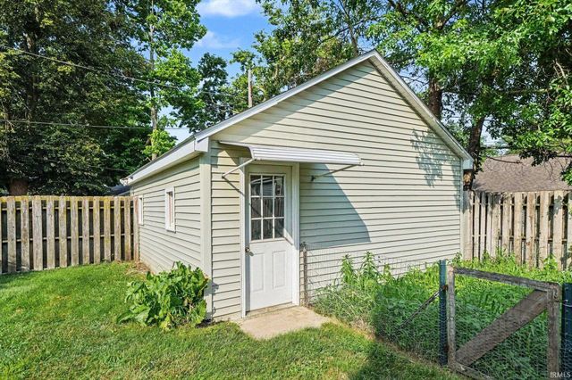 128 Goshen Avenue, Elkhart, IN 46516
