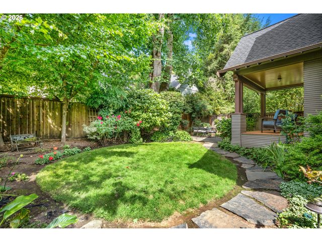 2537 Ne 18TH Ave, Portland, OR 97212