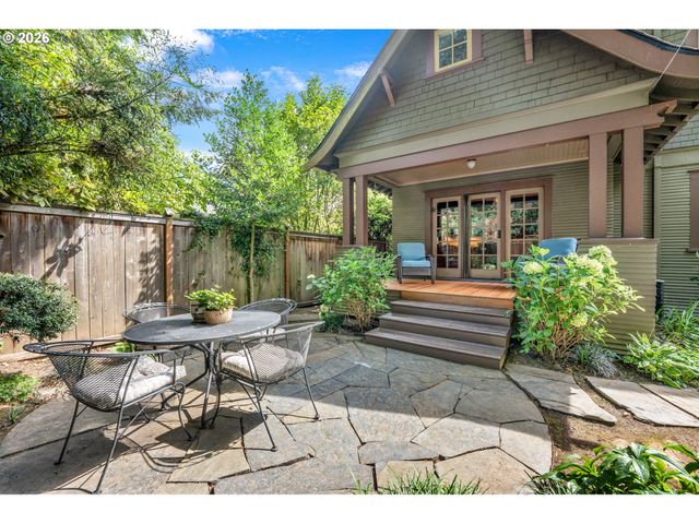 2537 Ne 18TH Ave, Portland, OR 97212