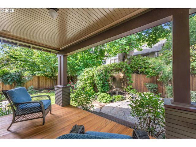 2537 Ne 18TH Ave, Portland, OR 97212