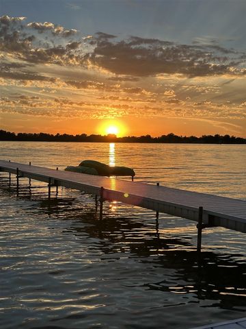 566 Lake Drive A, Coldwater, MI 49036