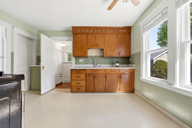 13 Kirkland Rd, Peabody, MA 01960