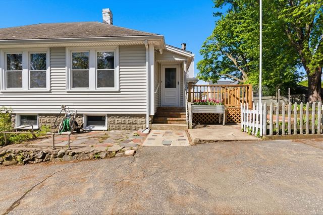 13 Kirkland Rd, Peabody, MA 01960