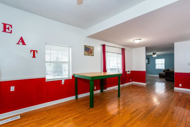 1400 28th Street, Huntington, WV 25705