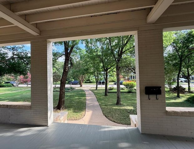 614 W 32nd ST, Austin, TX 78705