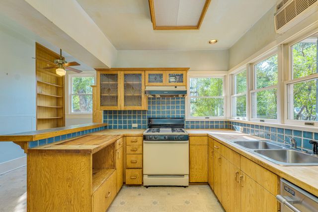614 W 32nd ST, Austin, TX 78705